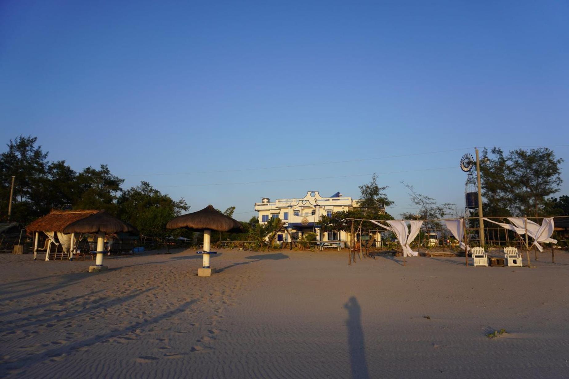 Club Monet Beachfront Resort By Cocotel Cabangan Экстерьер фото