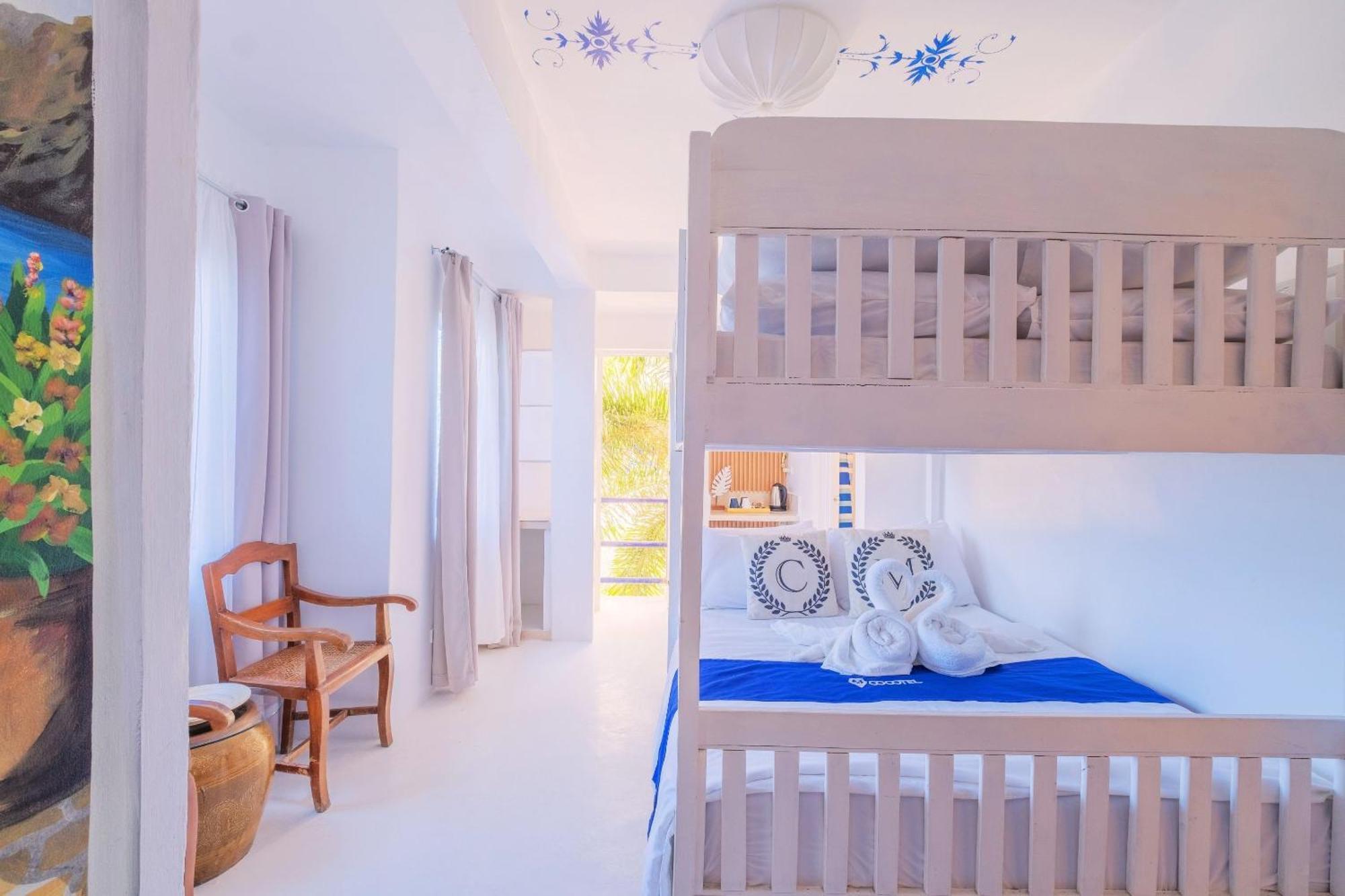 Club Monet Beachfront Resort By Cocotel Cabangan Номер фото