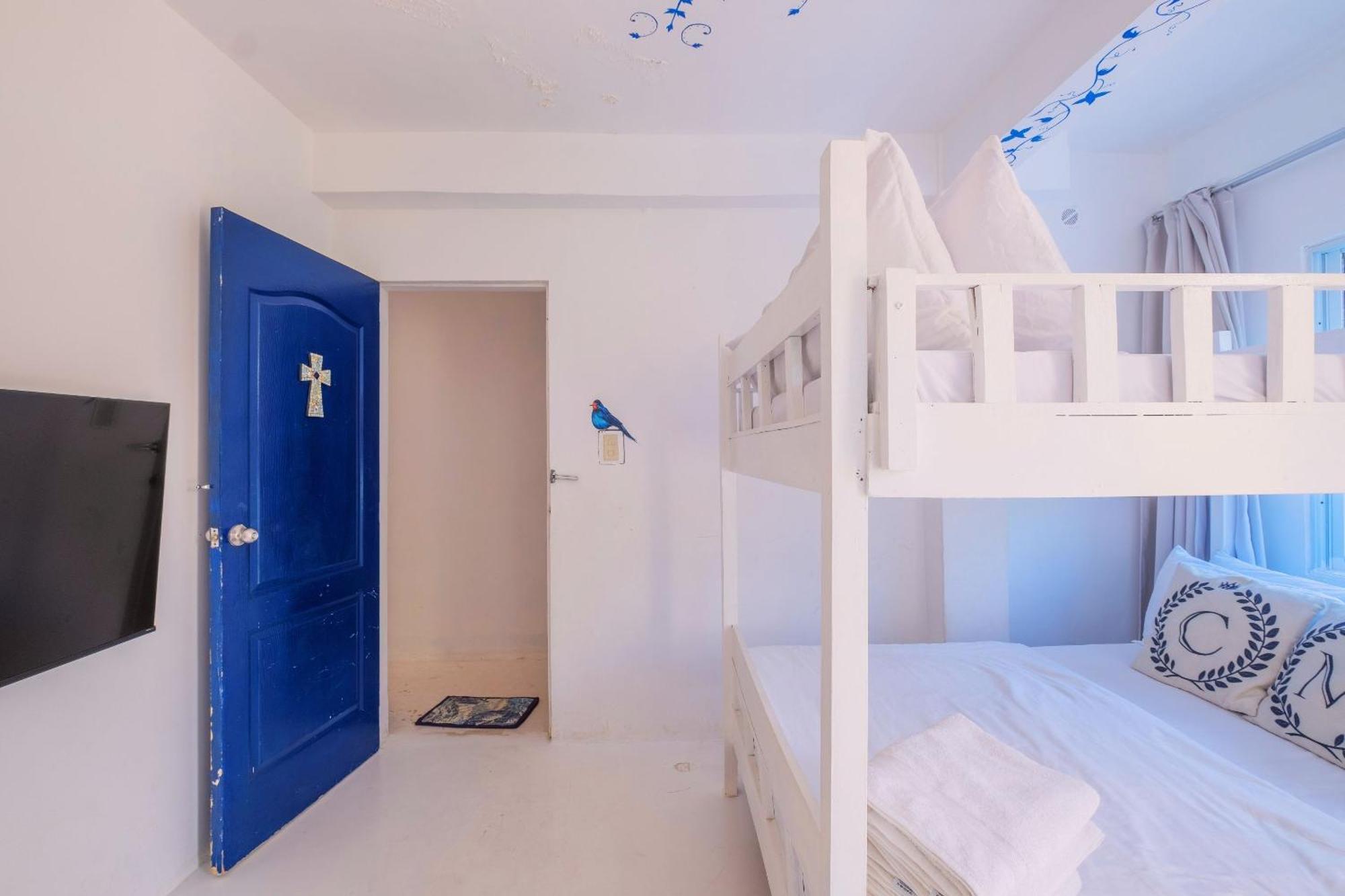 Club Monet Beachfront Resort By Cocotel Cabangan Номер фото