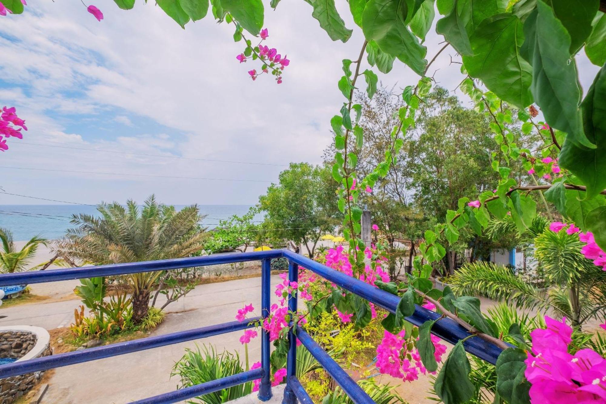 Club Monet Beachfront Resort By Cocotel Cabangan Номер фото